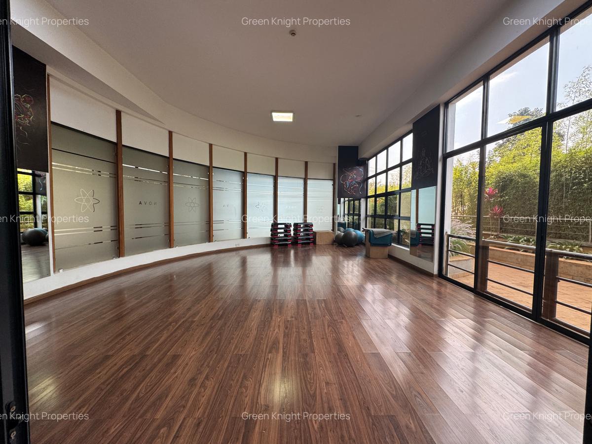 Serviced 2 Bed Apartment with En Suite in Westlands Area - 15