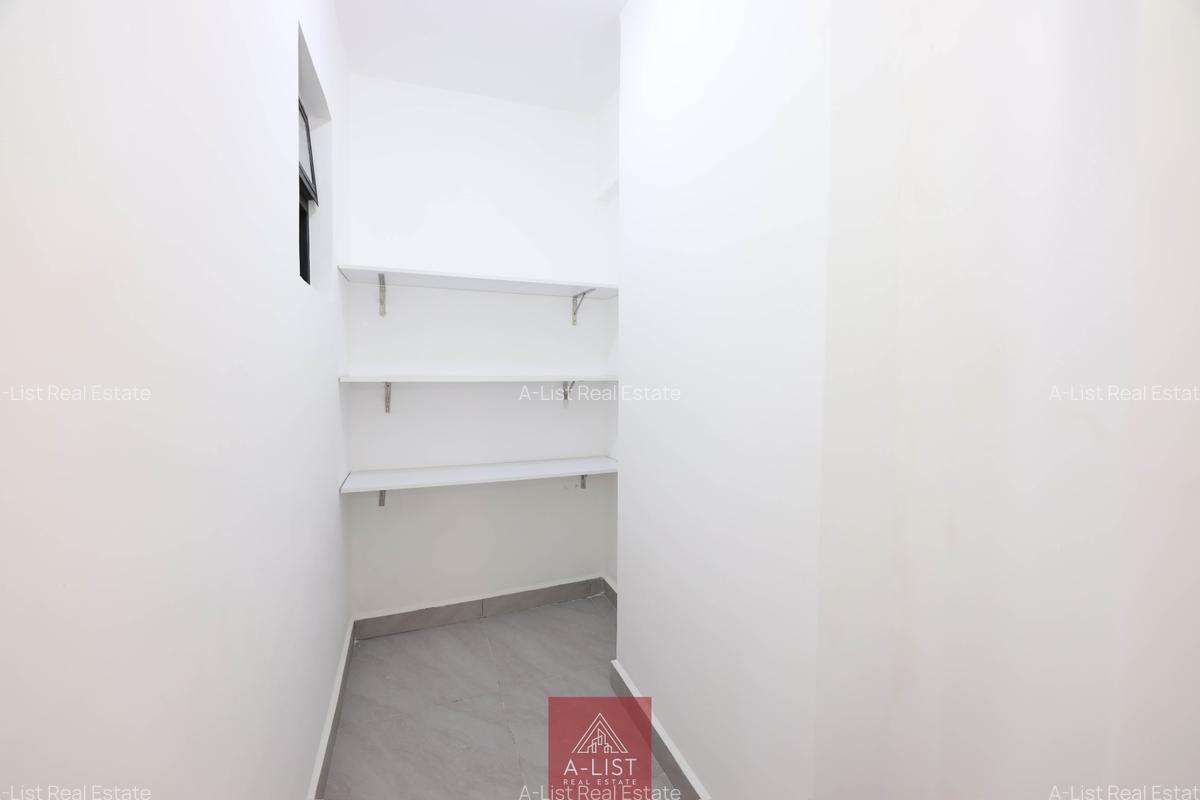 3 Bed Apartment with En Suite at 4Th Parklands - 14