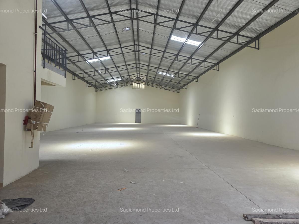 5,167 ft² Warehouse in Athi River - 2
