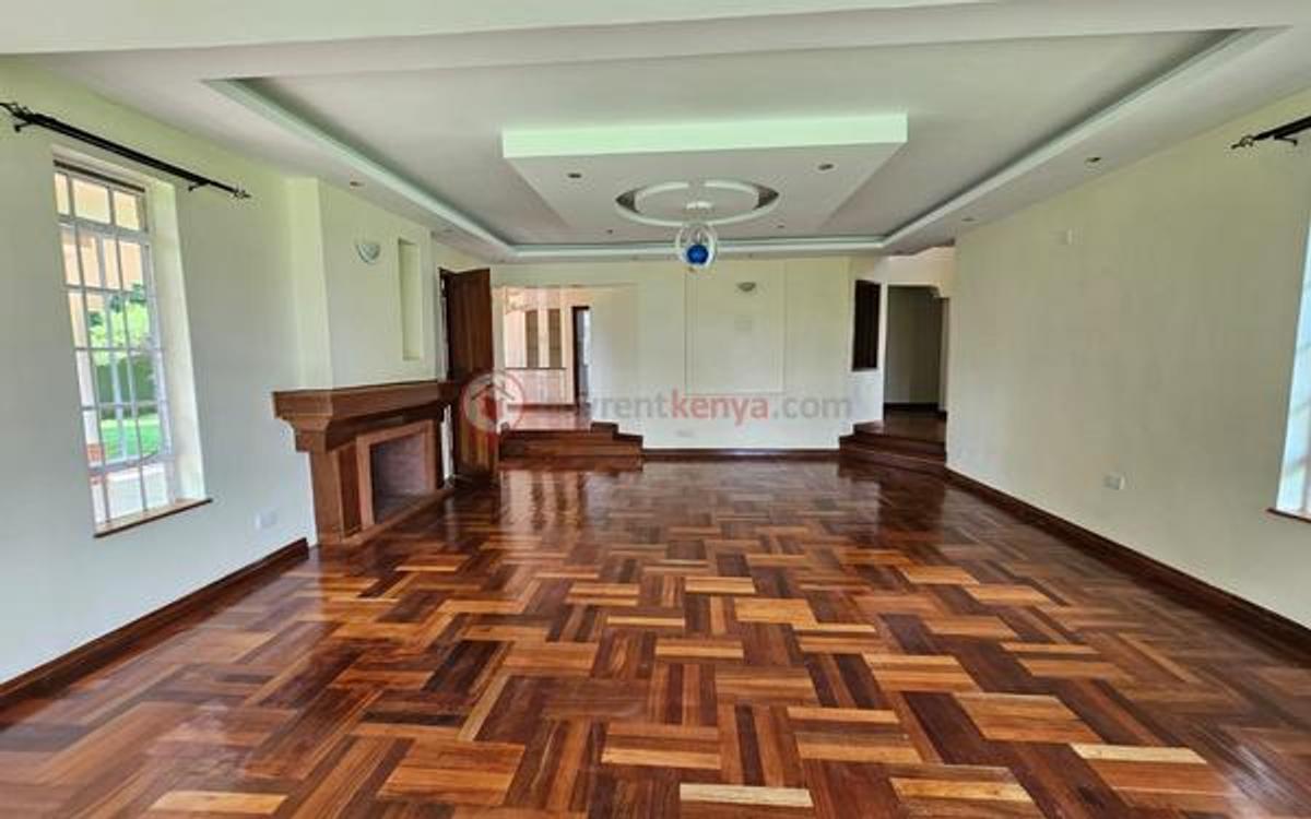 5 Bed Townhouse with En Suite at Westlands - 18