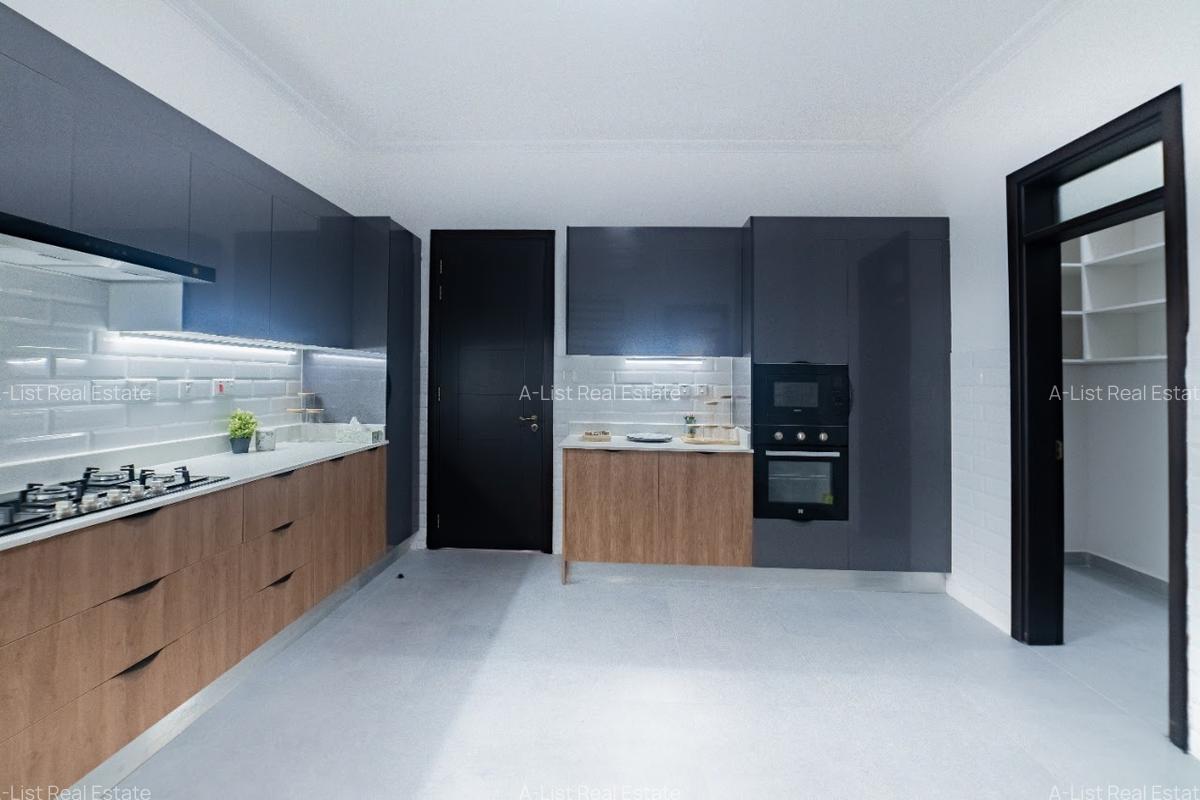 3 Bed Apartment with En Suite at Mandera Road - 4