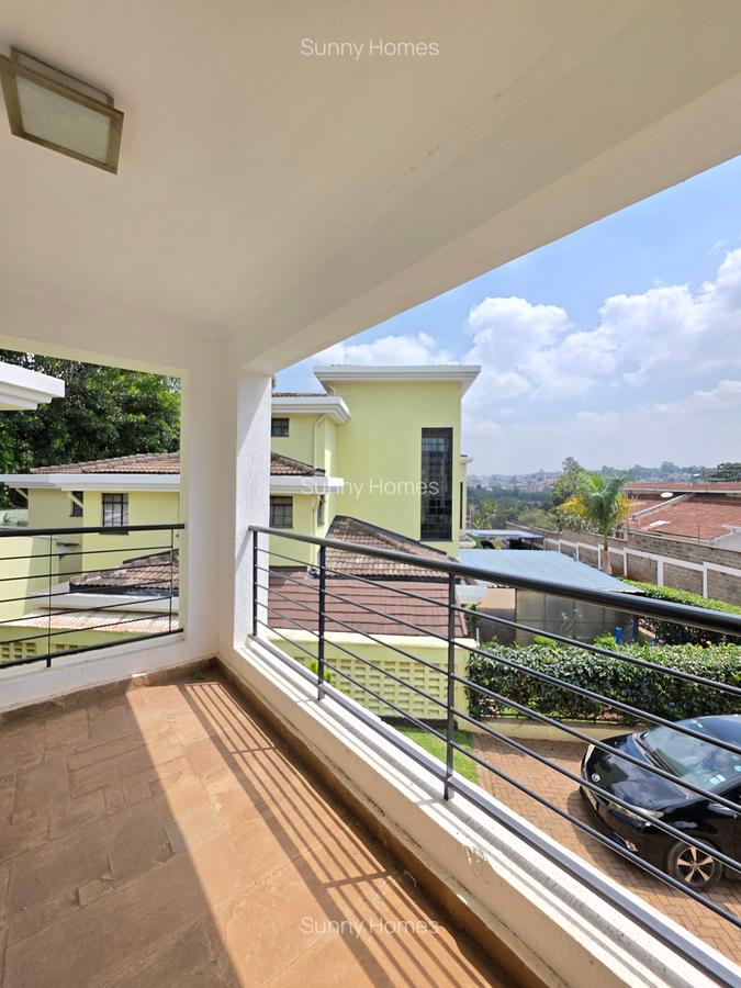 5 Bed Townhouse with En Suite at Maji Mazuri - 4