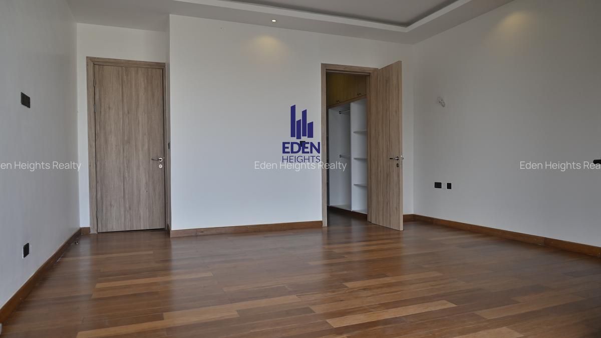 4 Bed Apartment with En Suite in Spring Valley - 10