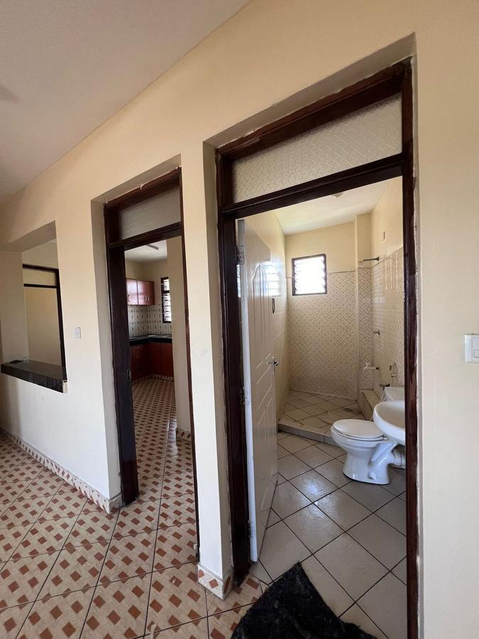 2 Bed Apartment with En Suite at Bamburi - 5