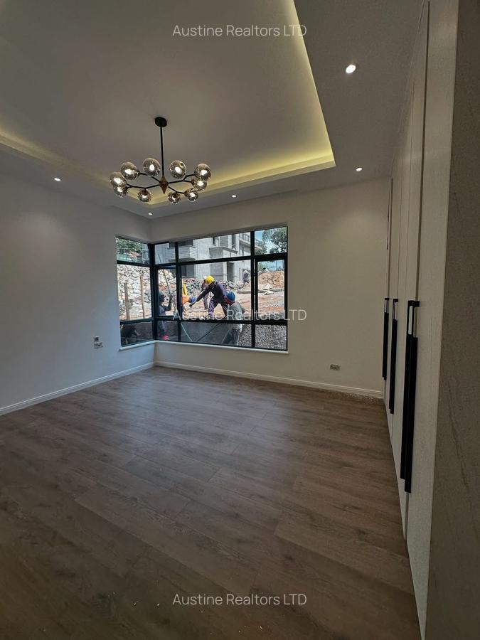 5 Bed Townhouse with En Suite at James Gichuru Road - 13