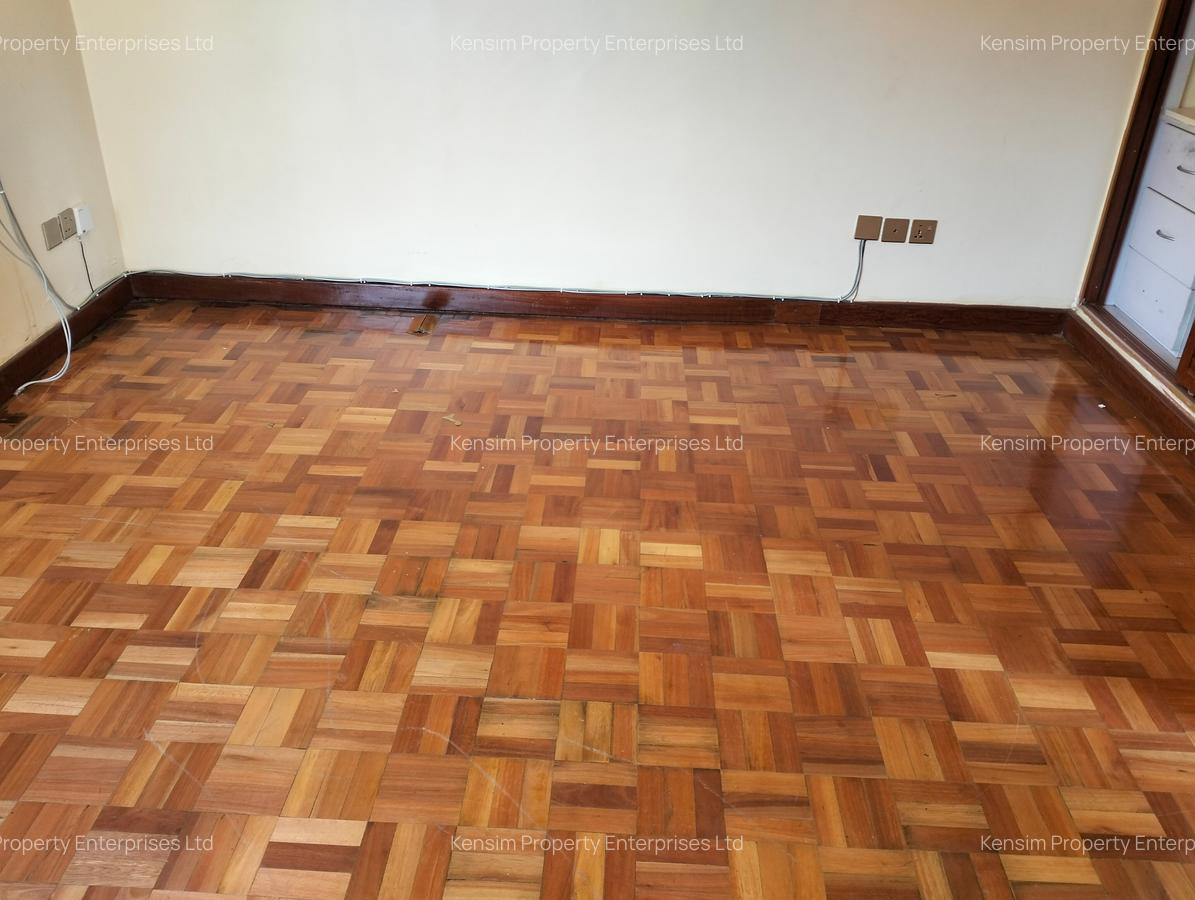 5 Bed Townhouse with En Suite in Lavington - 9