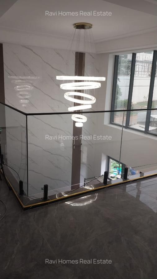 5 Bed Villa with En Suite in Lavington - 2