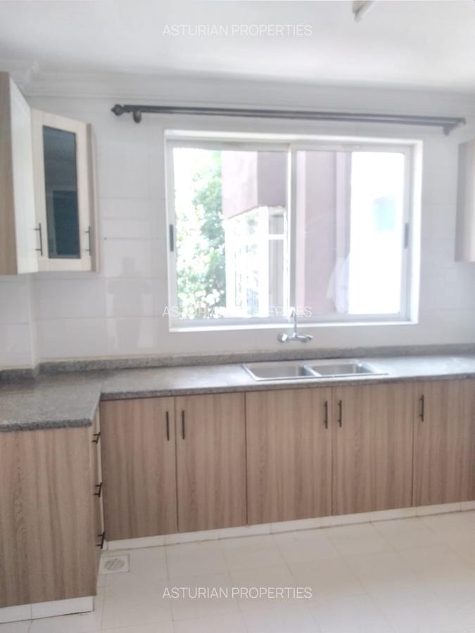 3 Bed Apartment with En Suite in Westlands Area - 3