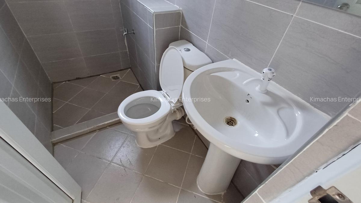 2 Bed Apartment with En Suite at Mtwapa Town - 8