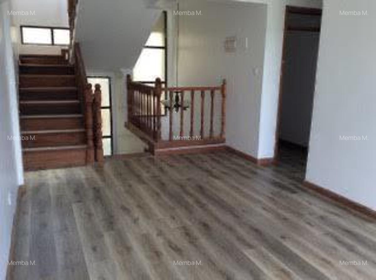 3 Bed Townhouse with Walk In Closet in Nyari - 8