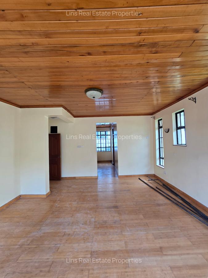 4 Bed Townhouse with En Suite in Lavington - 19