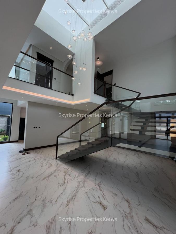 6 Bed House with En Suite in Nyari - 3