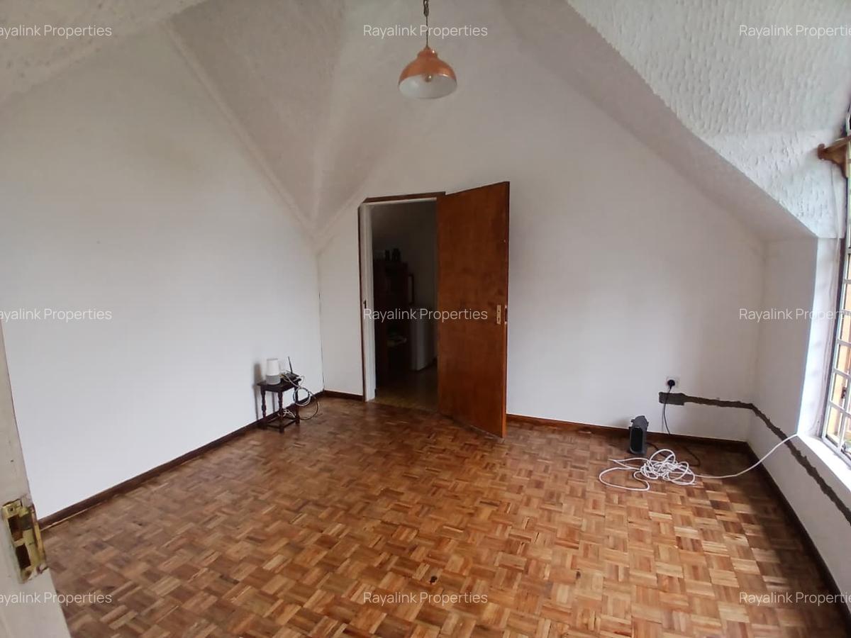 4 Bed House with En Suite at Karen - 15