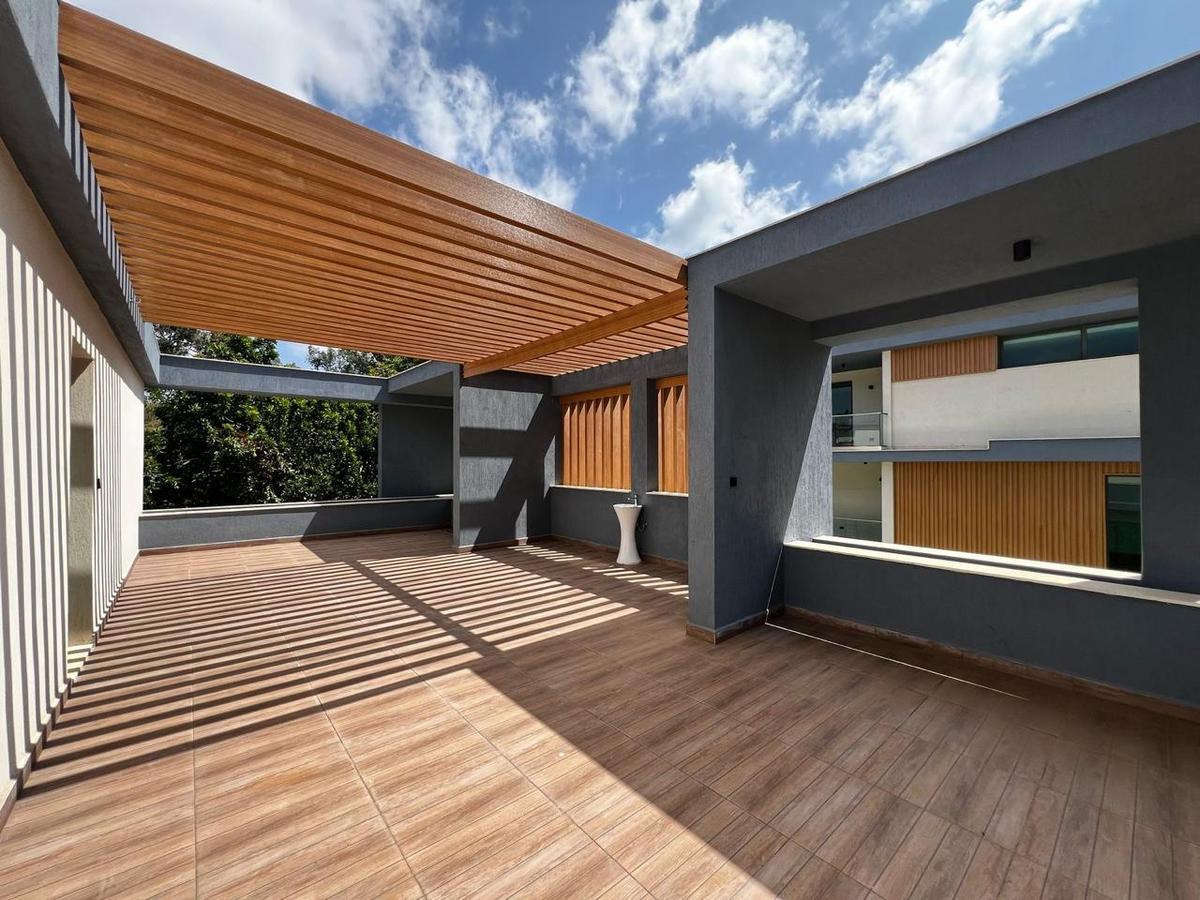 5 Bed Townhouse in Lavington - 9