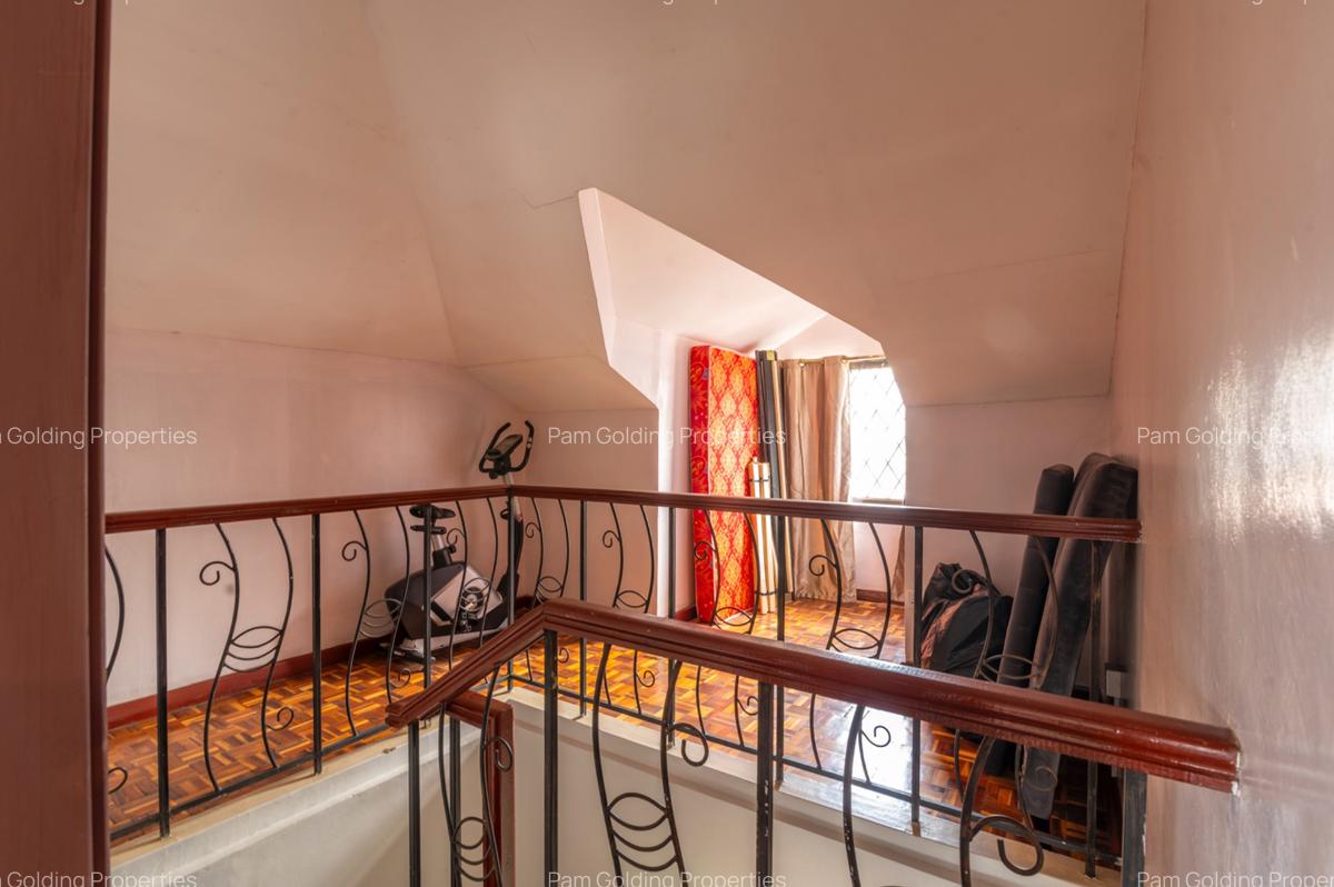 4 Bed Apartment with En Suite at Off East Church Road - 7