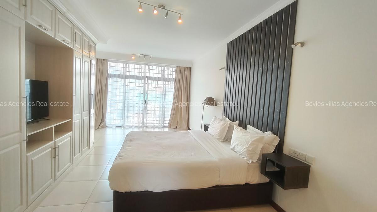 3 Bed Apartment with En Suite at General - 7