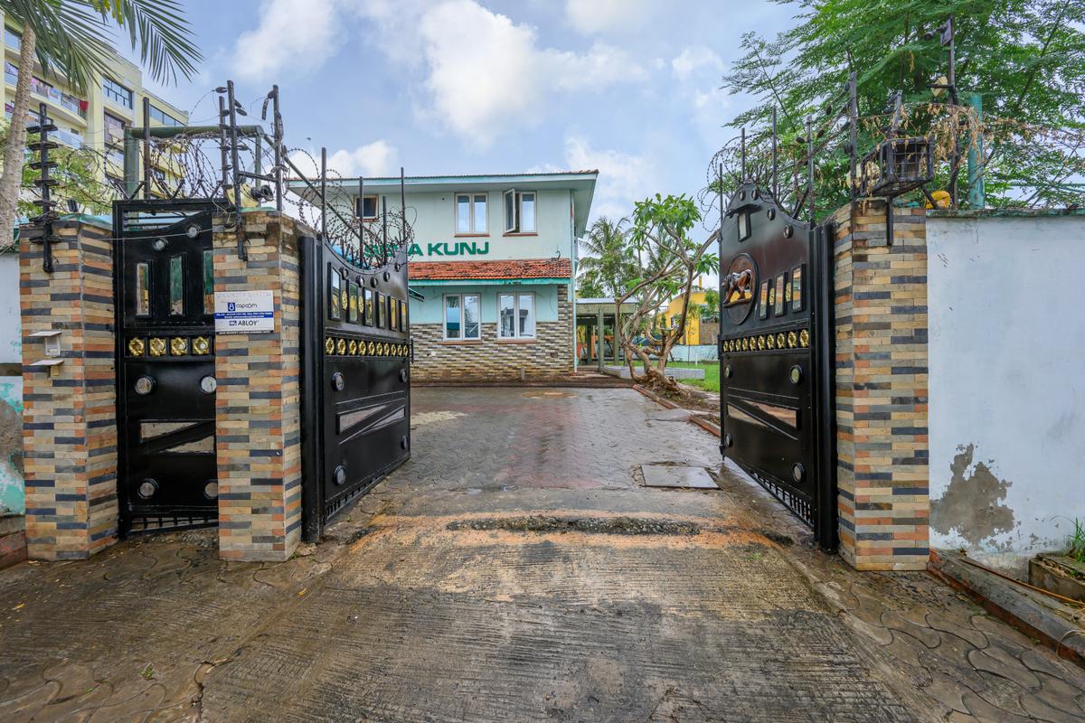 6 Bed House with En Suite at Off Dr Rashid Ali Road - 10