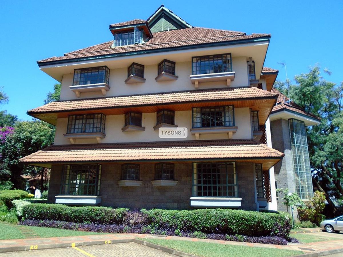 3 Bed Apartment with En Suite in Lavington - 12