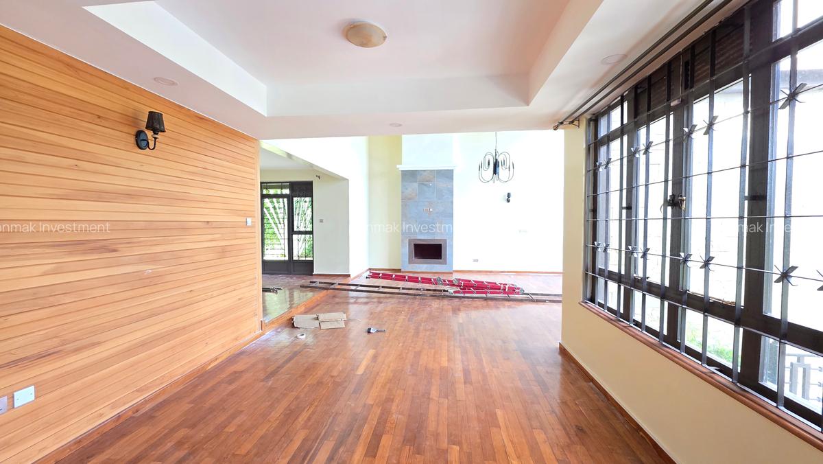 5 Bed Townhouse with En Suite at Runda. - 10