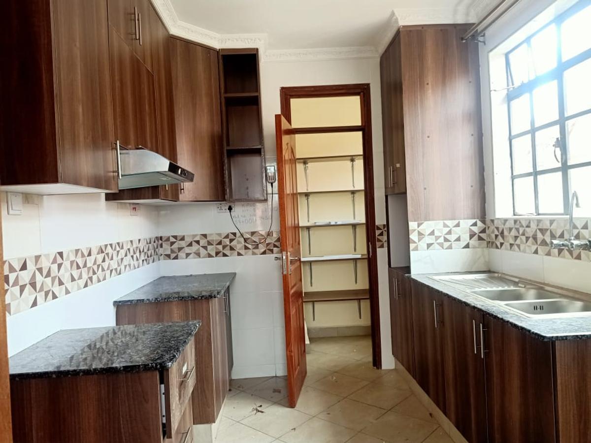 4 Bed Apartment with En Suite at Fourways Junction Estate - 5