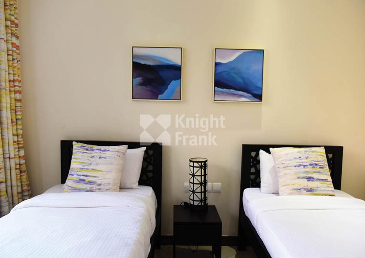 3 Bed Apartment with En Suite at Kilua Beach - 12