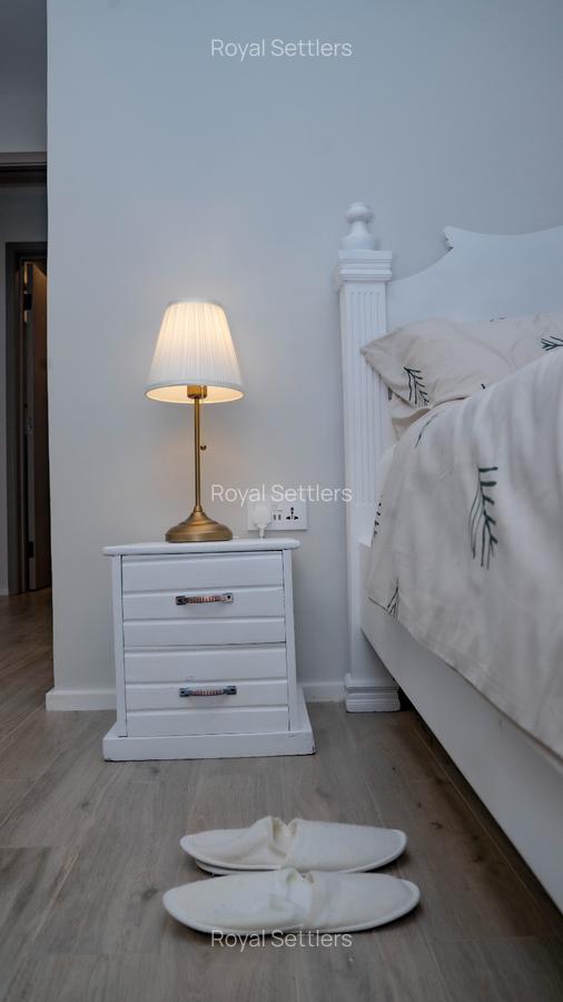 Serviced 2 Bed Apartment with En Suite at Red Hill - 6