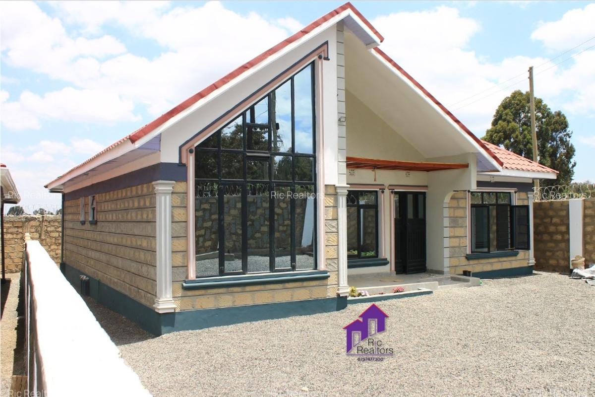 4 Bed House with En Suite at Merisho Road - 2