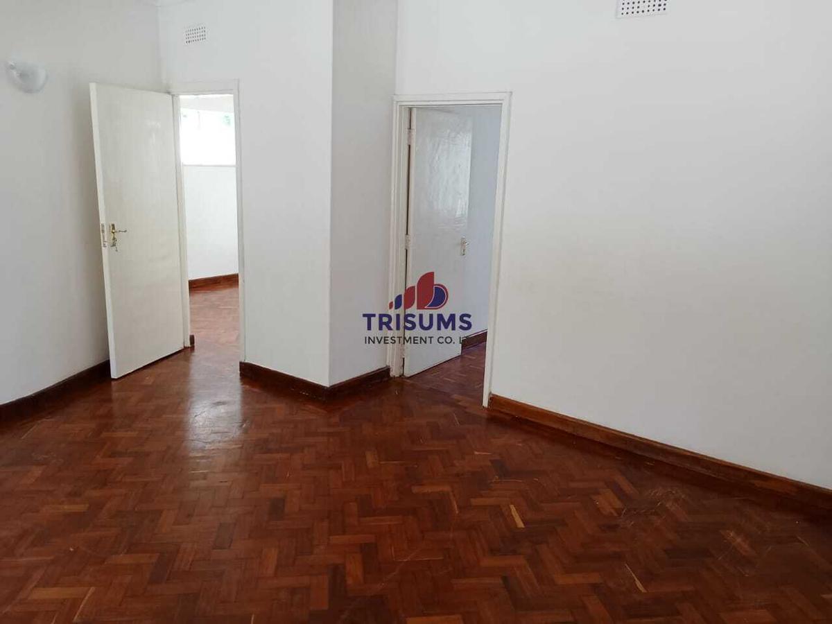 2 Bed Apartment with En Suite in Rhapta Road - 4