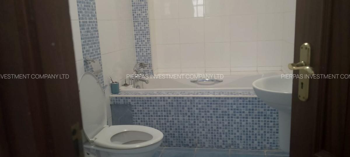 4 Bed Townhouse with En Suite in Lavington - 16