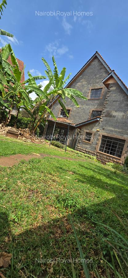 5 Bed Townhouse with En Suite at Lavington Green - 5