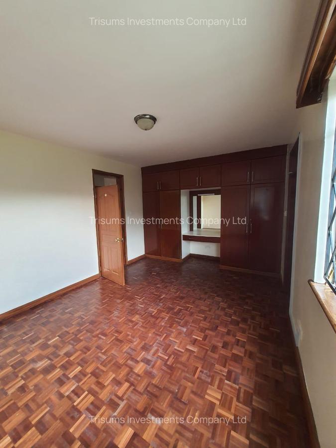 2 Bed Apartment with En Suite in Riverside - 3
