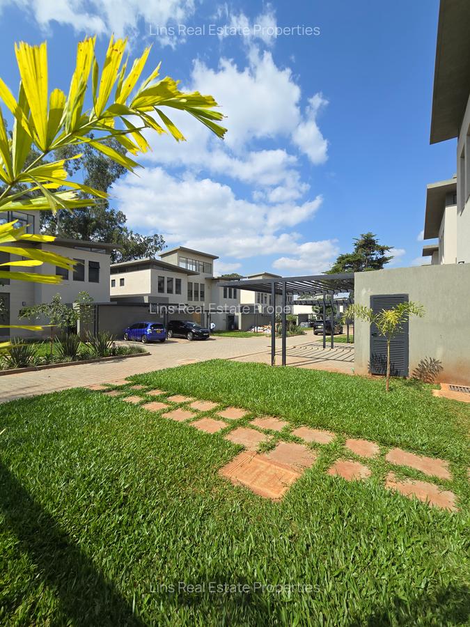 5 Bed Townhouse with En Suite in Runda - 1