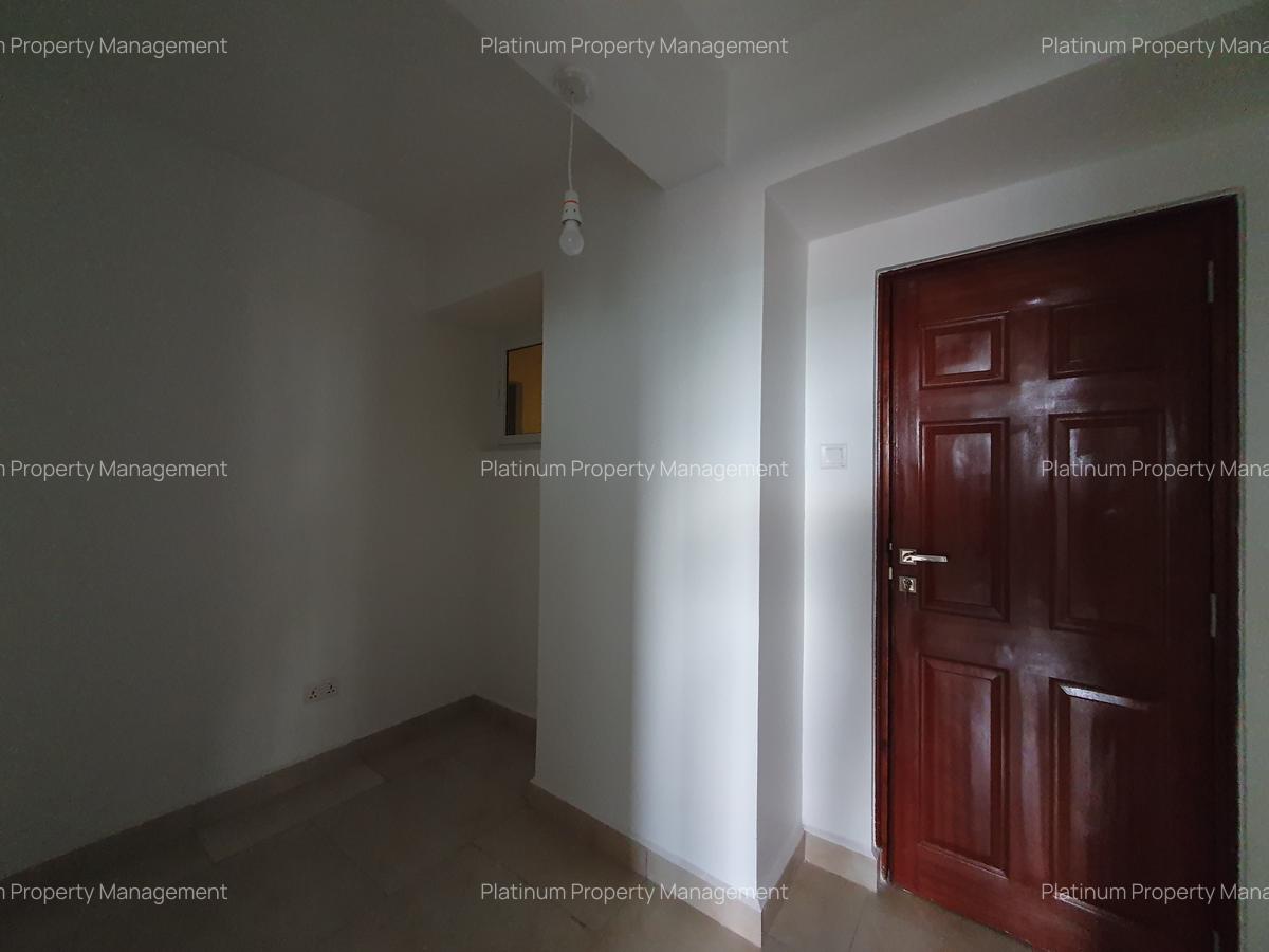 3 Bed Apartment with En Suite in General Mathenge - 11