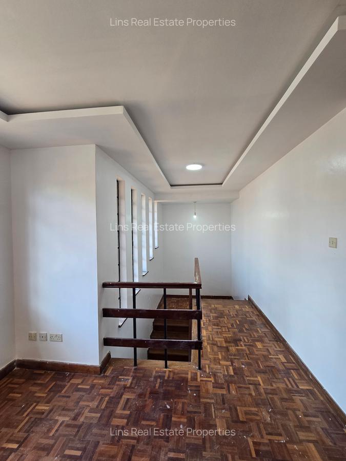 4 Bed Townhouse with En Suite in Lavington - 12