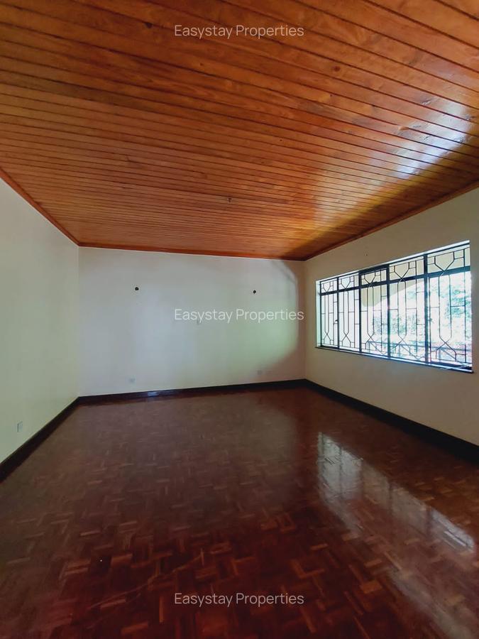 5 Bed Townhouse with En Suite in Riverside - 6