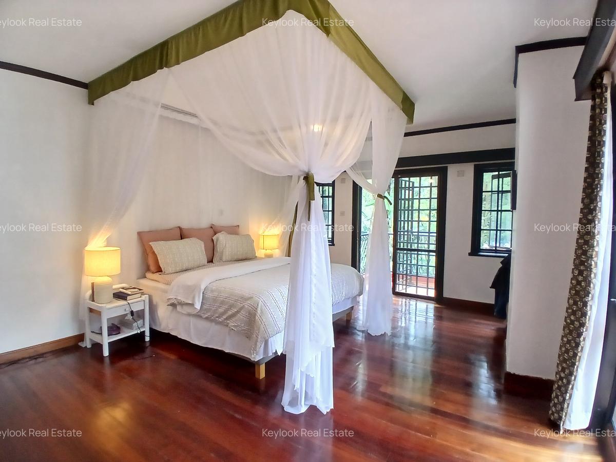 4 Bed Townhouse with En Suite at Riverside Drive - 11