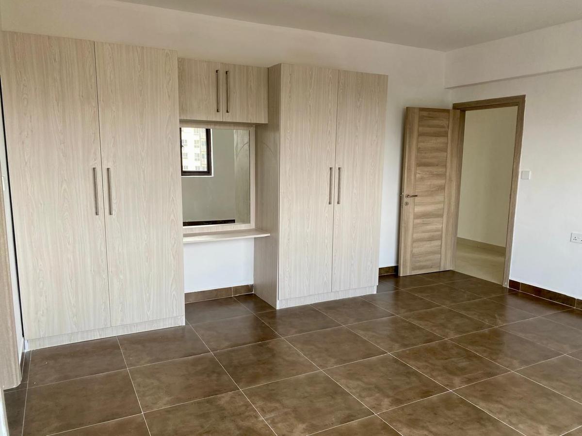 3 Bed Apartment with En Suite at Sports Road - 10