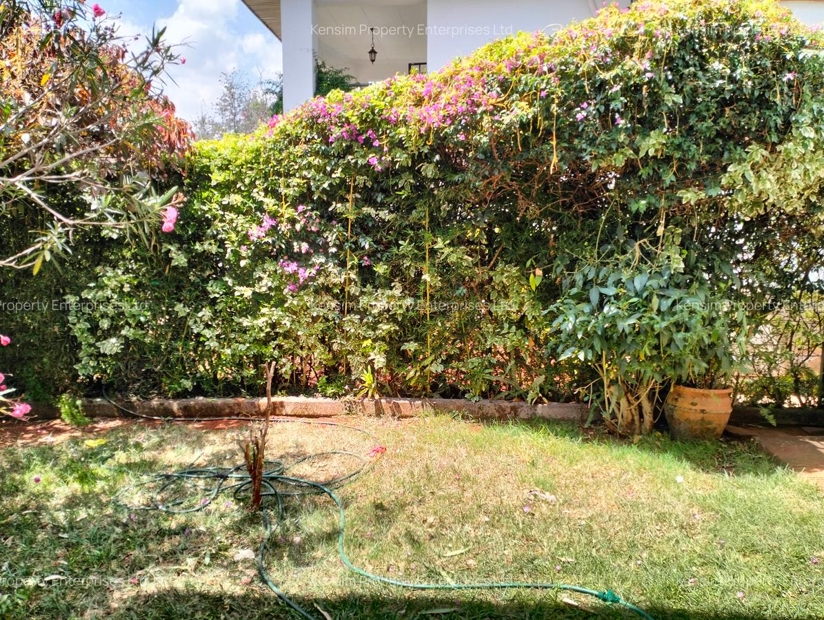 5 Bed Townhouse with En Suite in Westlands Area - 11