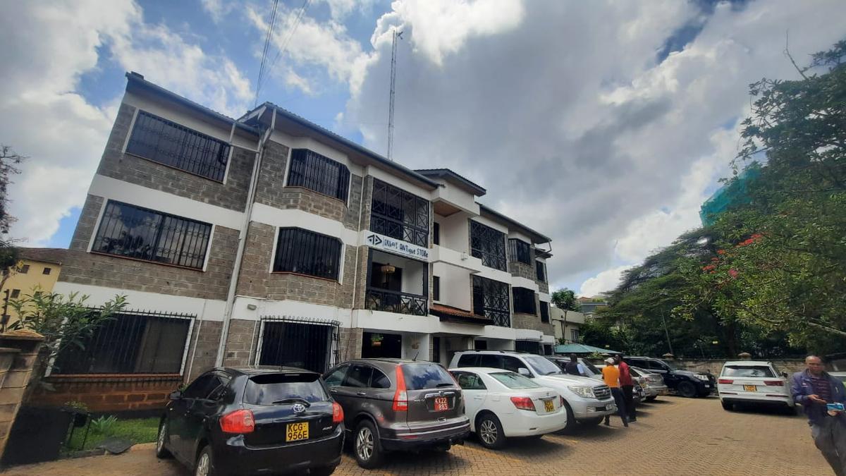 210 ft² Commercial Property with Backup Generator in Westlands Area - 2