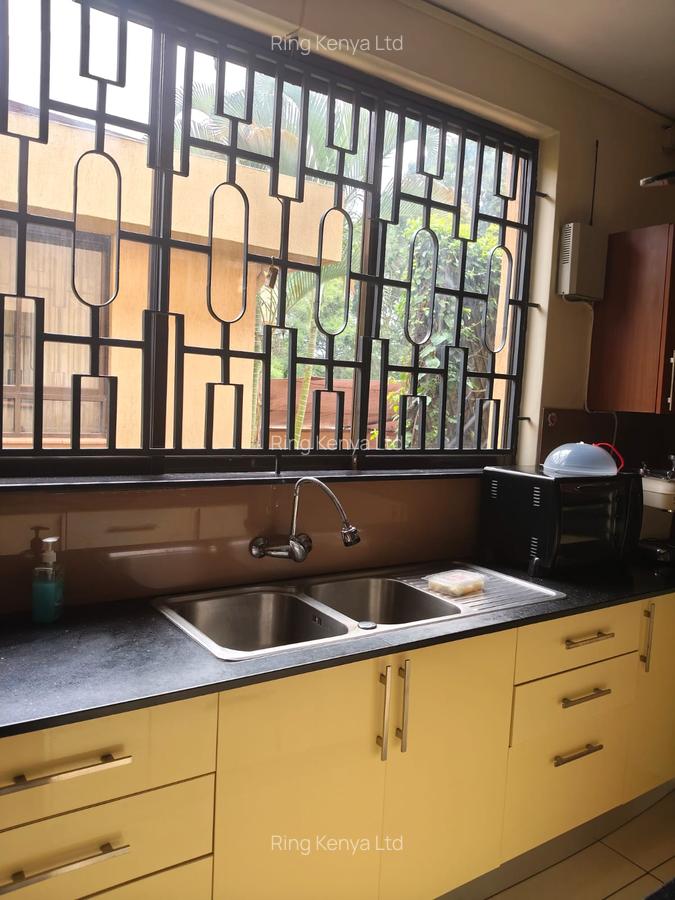 5 Bed House with En Suite in Westlands Area - 5