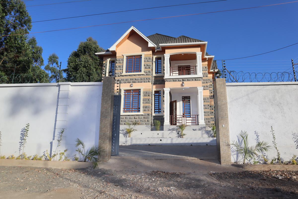 4 Bed House with En Suite at Lemiso Road - 2