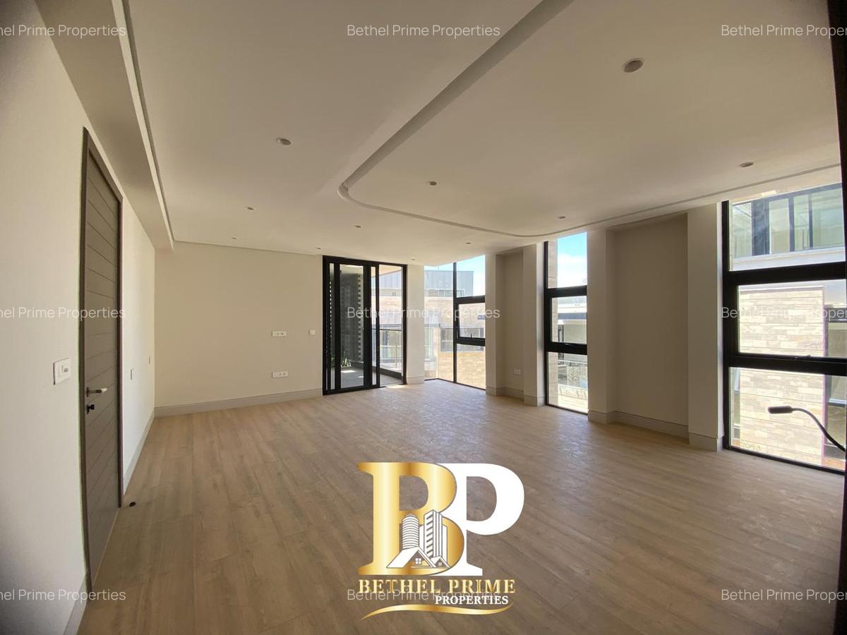 5 Bed Townhouse with En Suite in Brookside - 15
