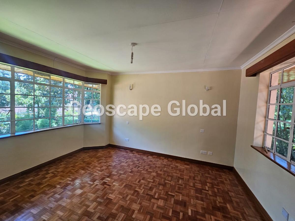 4 Bed House with En Suite in Runda - 8