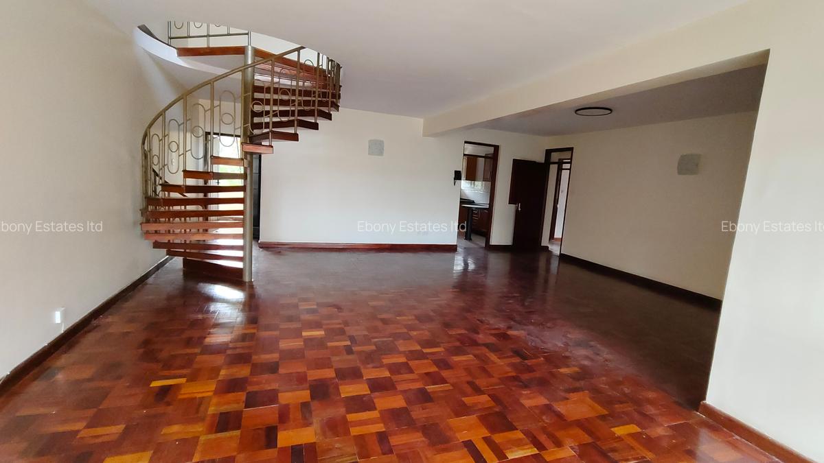 4 Bed Apartment with En Suite at Riverside Drive - 7