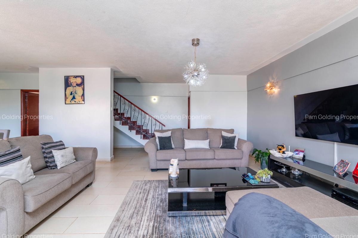 4 Bed Apartment with En Suite at Off East Church Road - 5