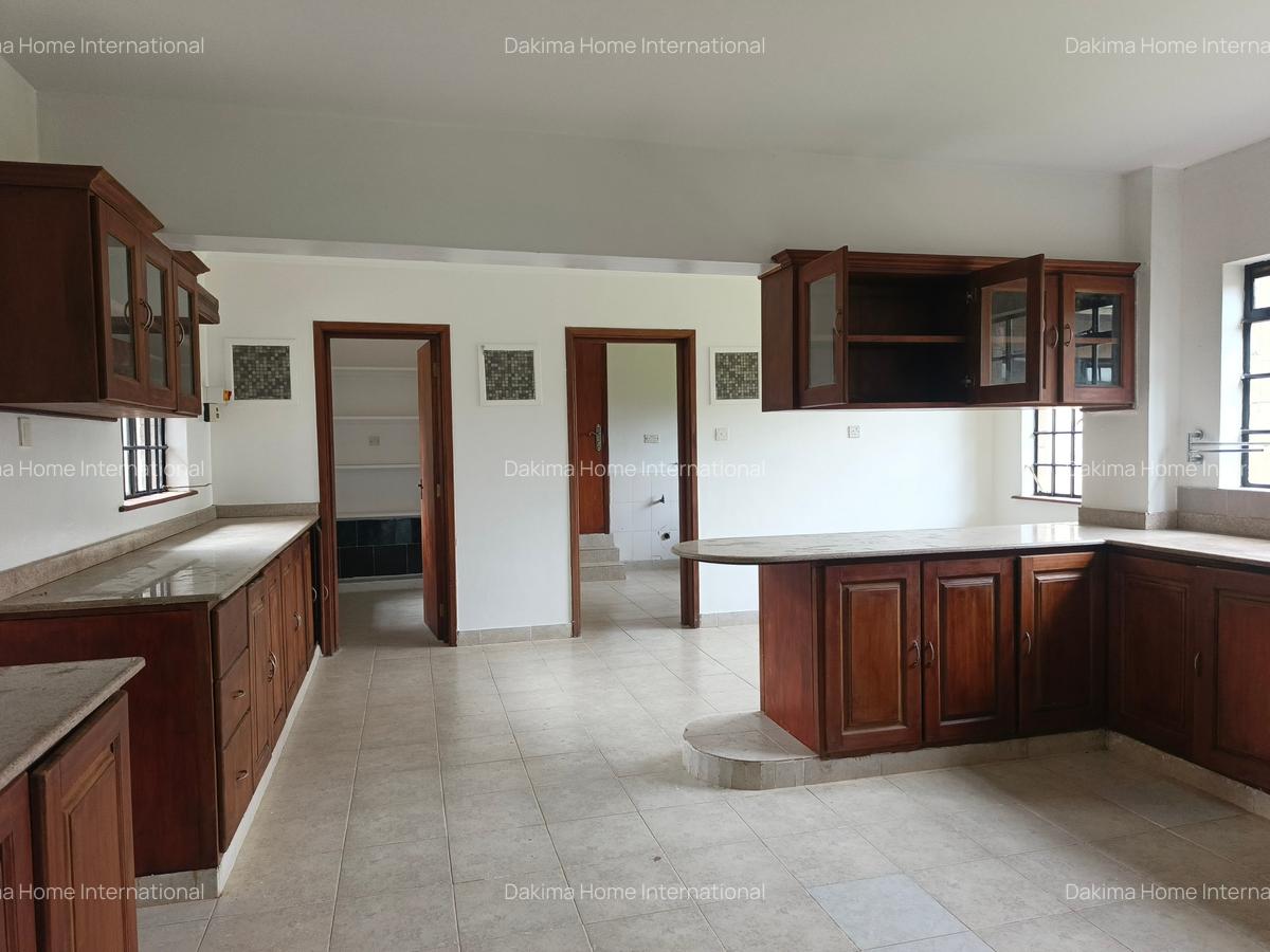 5 Bed Townhouse with En Suite in Runda - 5