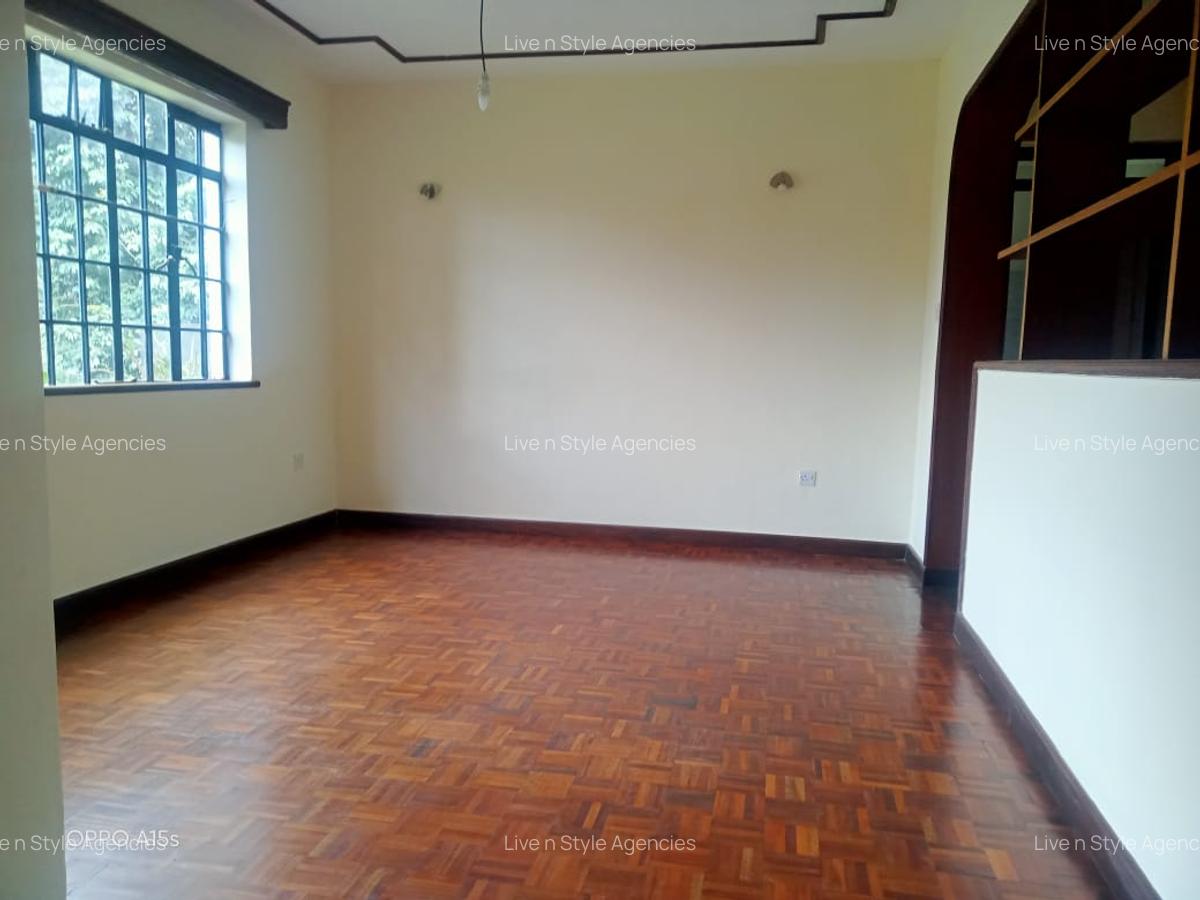 4 Bed House with En Suite in Runda - 5