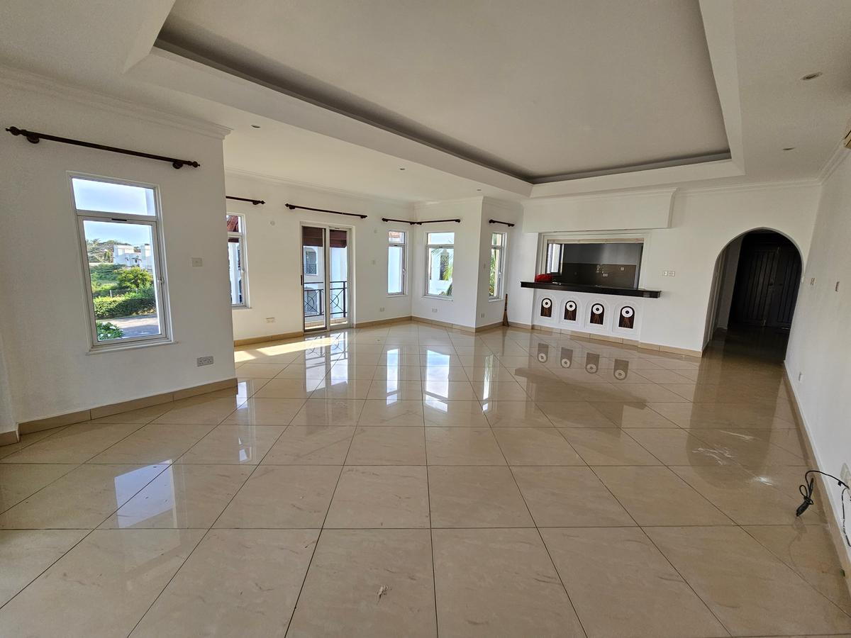 3 Bed Apartment with En Suite in Nyali Area - 4