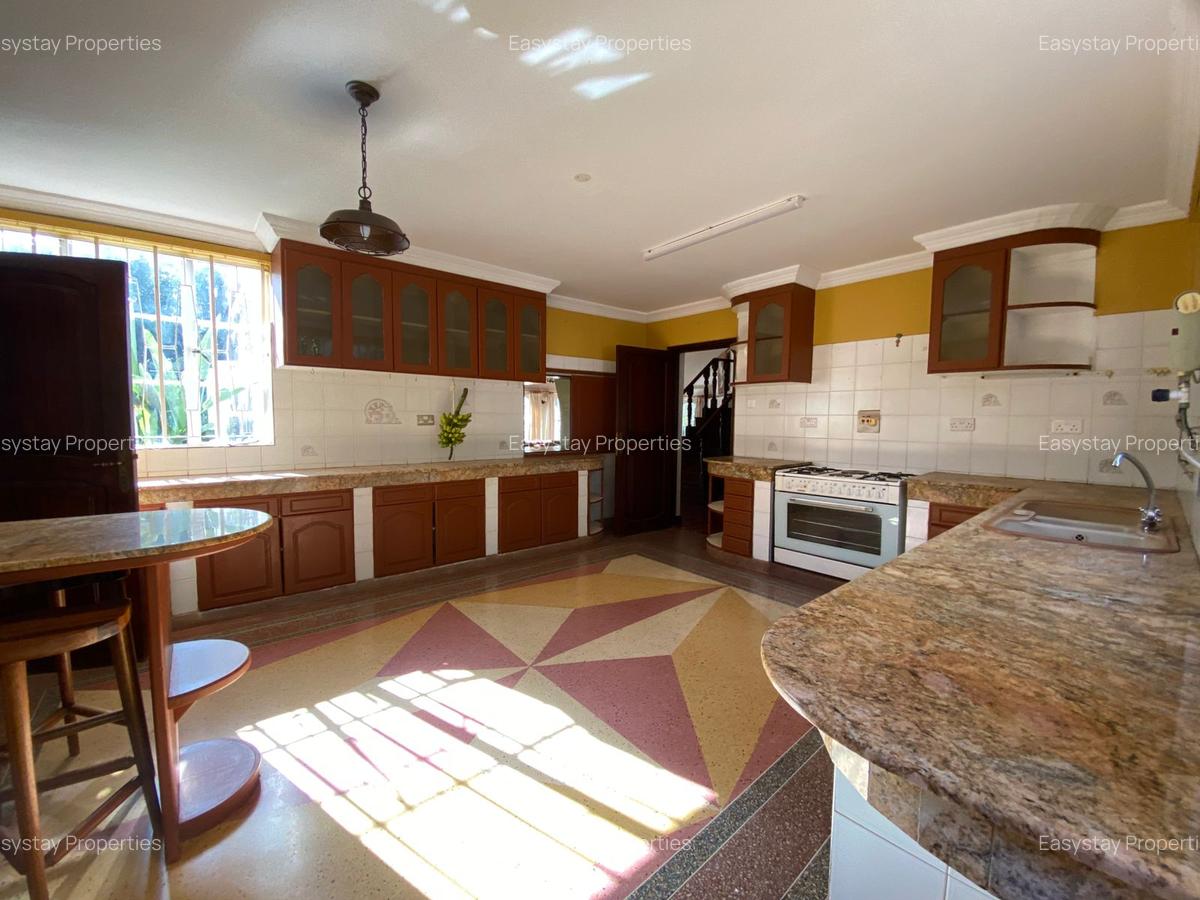 3 Bed House with En Suite in Runda - 3