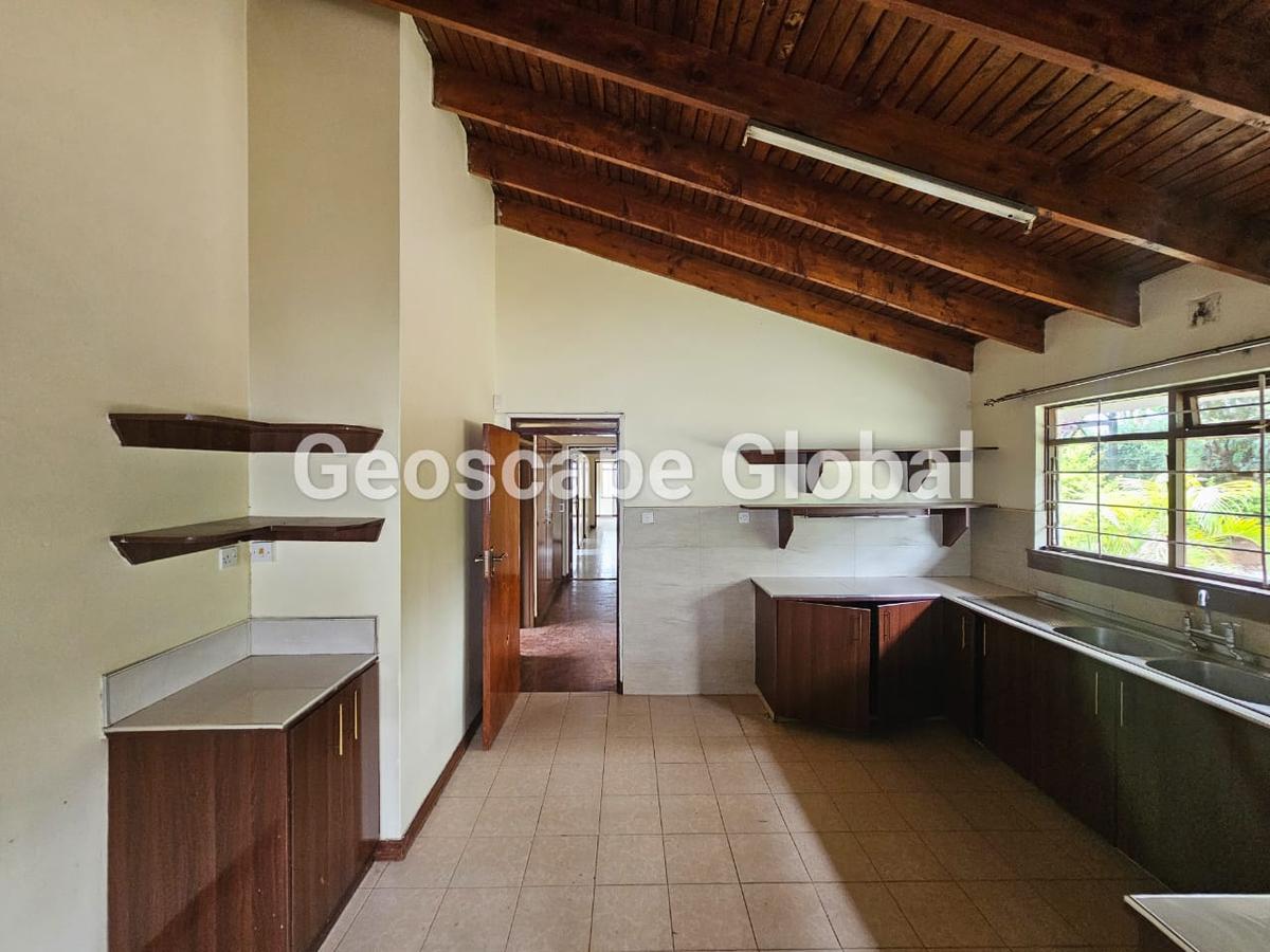 4 Bed House with En Suite in Runda - 5